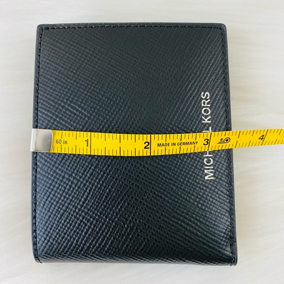 Michael Kors Men’s Harrison Slim Billfold Wallet - Picture 12 of 12